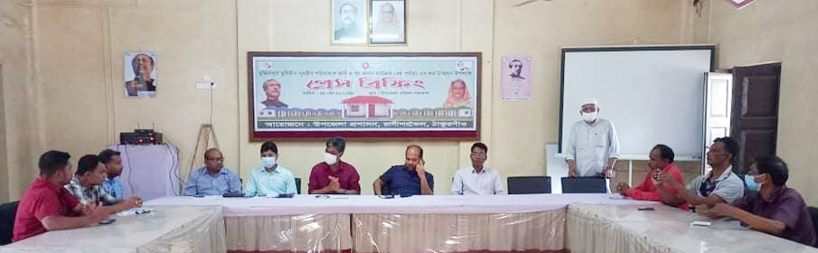 রানীশংকৈল সাংবাদিকদের সাথে প্রশাসনের প্রেস ব্রিফিং